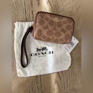 Coach Wristlet-NWT